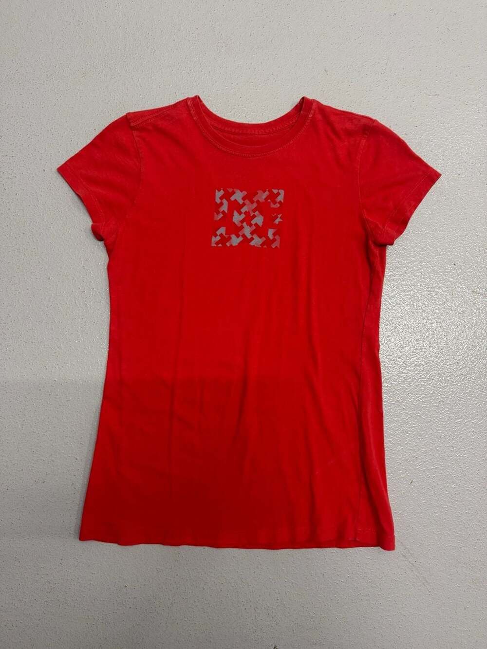 Red DC Shoes Geometric Logo Y2K Baby Doll Style Tee